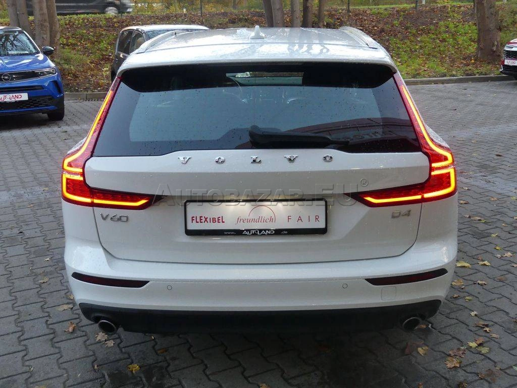 Volvo V60 D4 Momentum Pro A/T