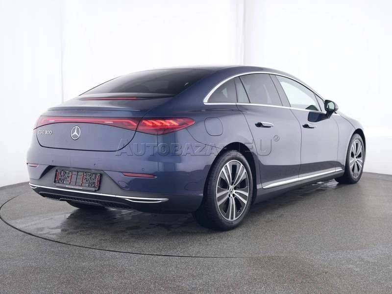 Mercedes-Benz EQE 300