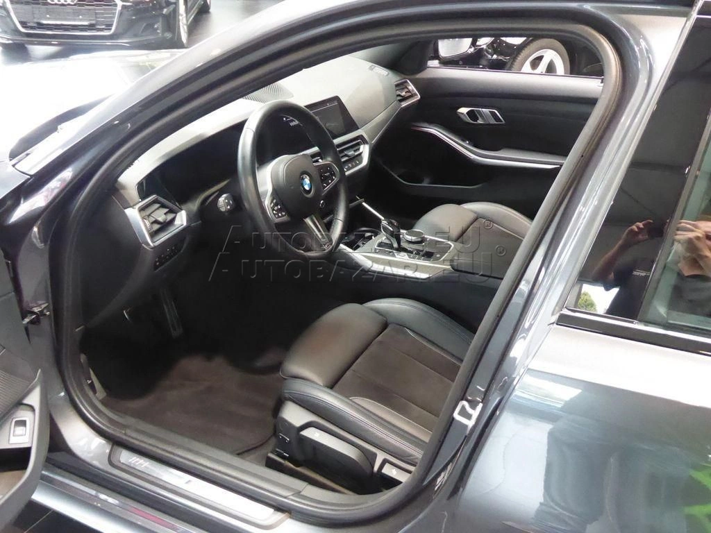 BMW rad 3 Touring 330i Touring A/T