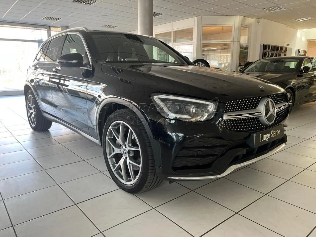 Mercedes GLC 300 4MATIC A/T