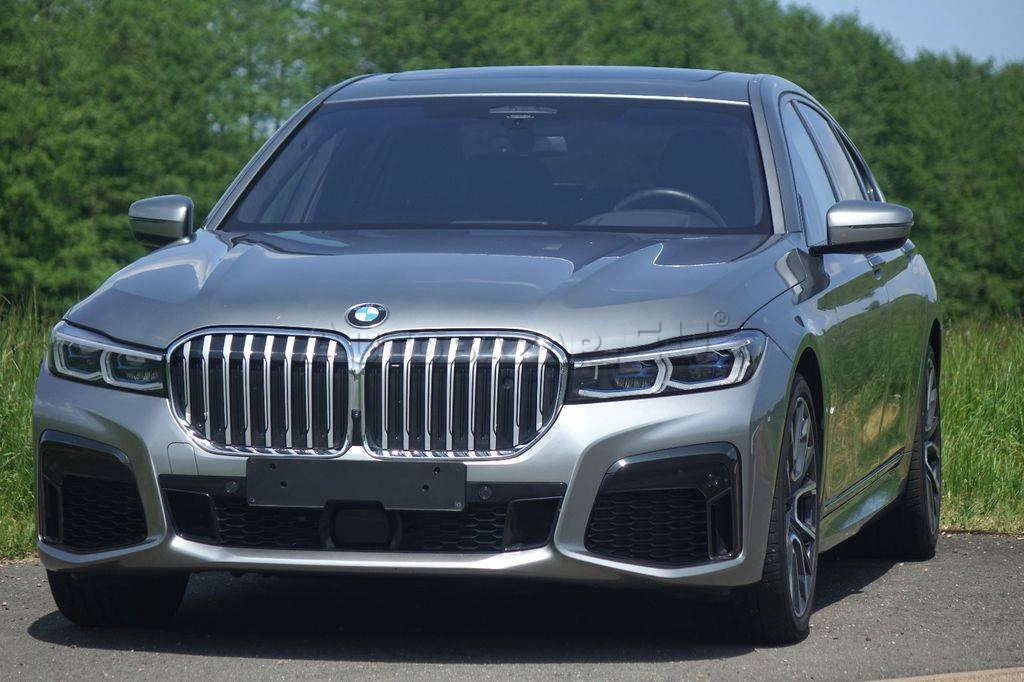 BMW Rad 7 750i xDrive A/T