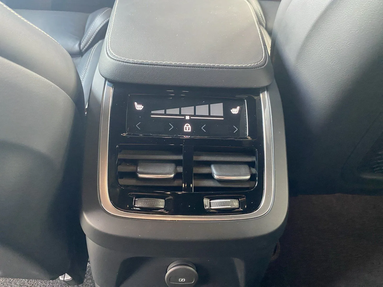 Volvo XC90 2023 na predaj – fotografia 20