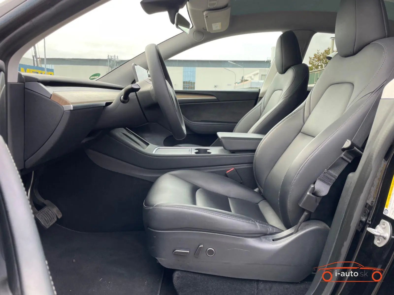 Tesla Model Y 2023 na predaj – fotografia 21