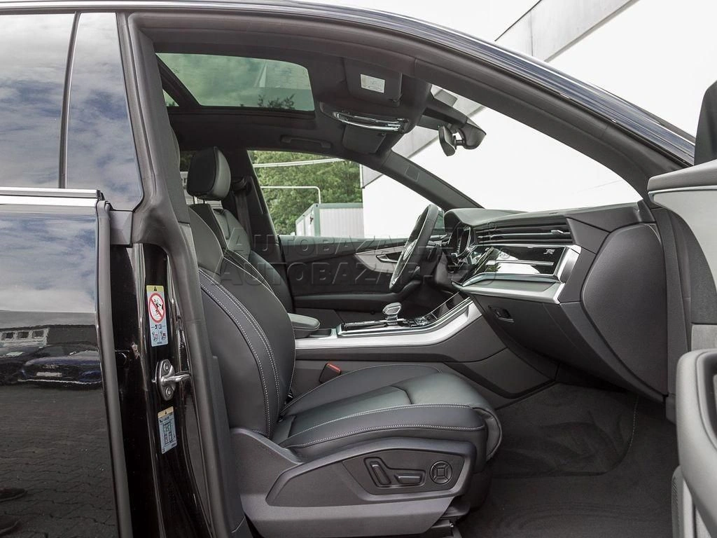 Audi Q8 55 TFSI mHEV quattro tiptronic