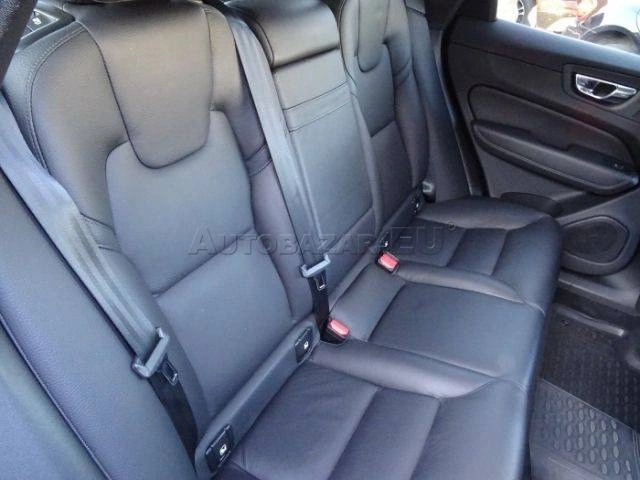 Volvo XC60 D4 Momentum Pro A/T