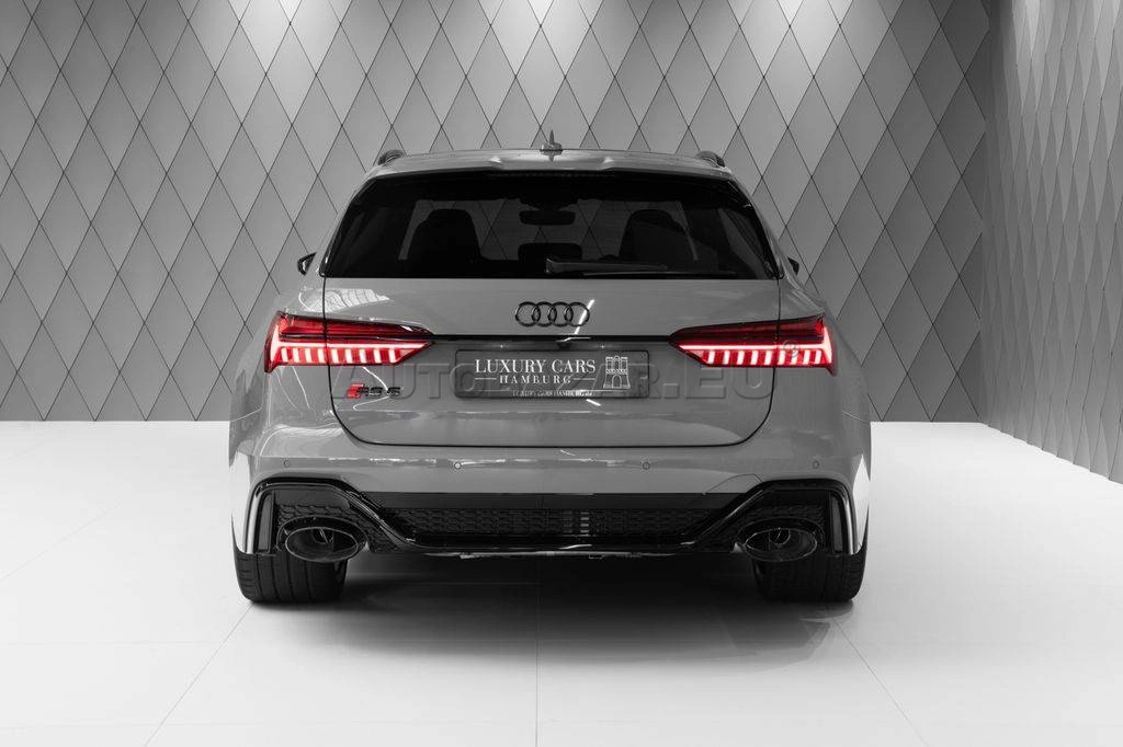 Audi RS6 Avant Performance quattro