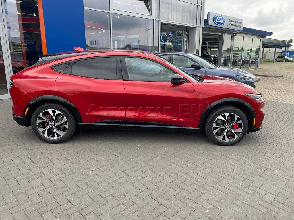 Ford Mustang Mach-E AWD