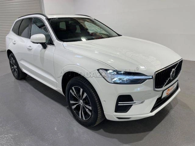 Volvo XC60 B4 Momentum A/T