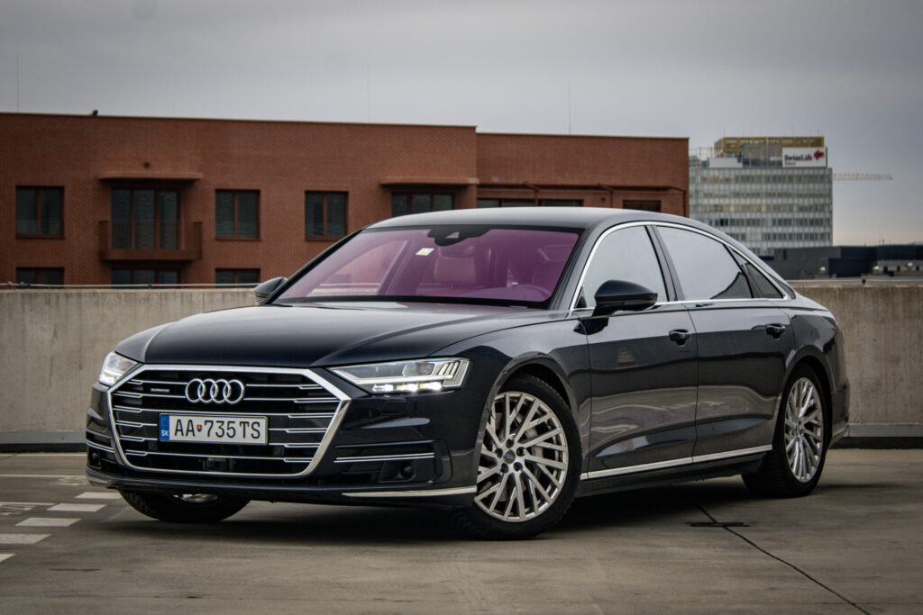 Audi A8