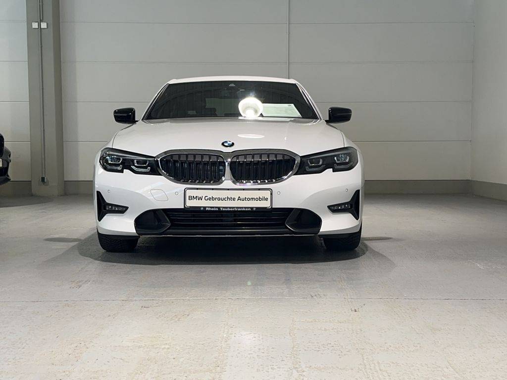 BMW Rad 3 330d mHEV A/T