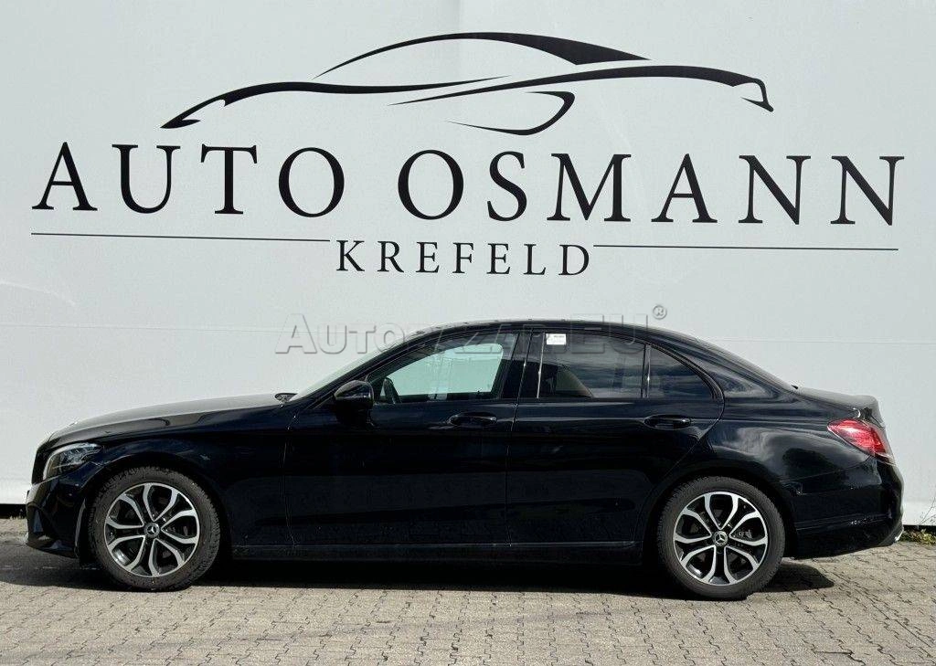 Mercedes-Benz C trieda Sedan 300 A/T