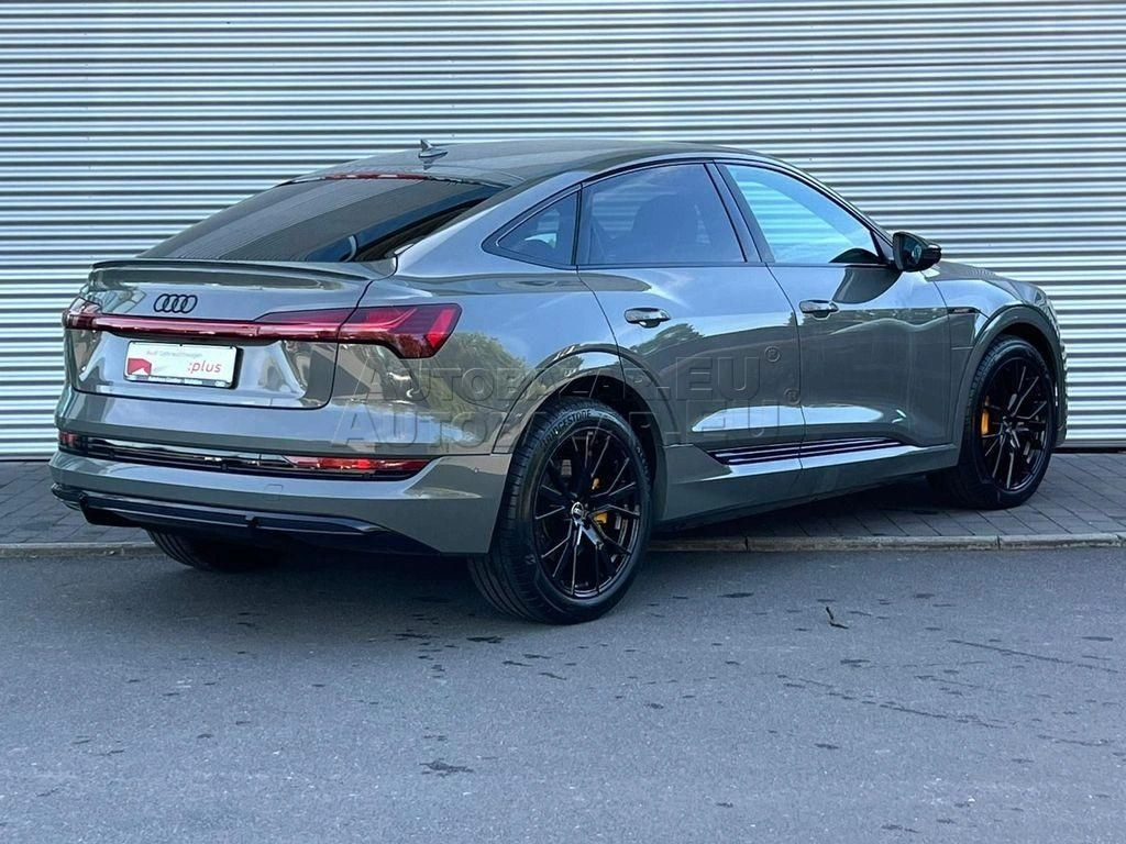 Audi e-tron 50 quattro Sportback S line