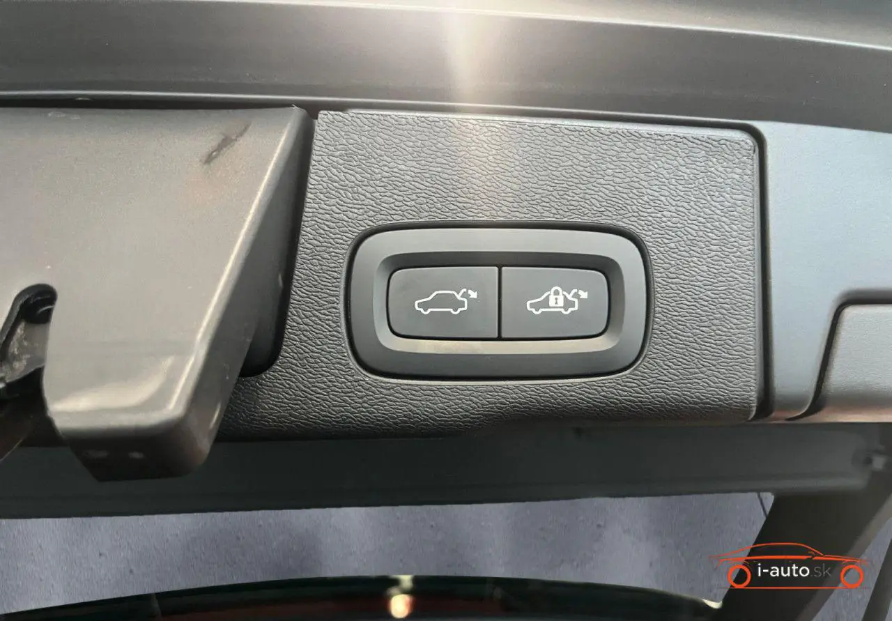 Volvo XC60 2023 na predaj – fotografia 16
