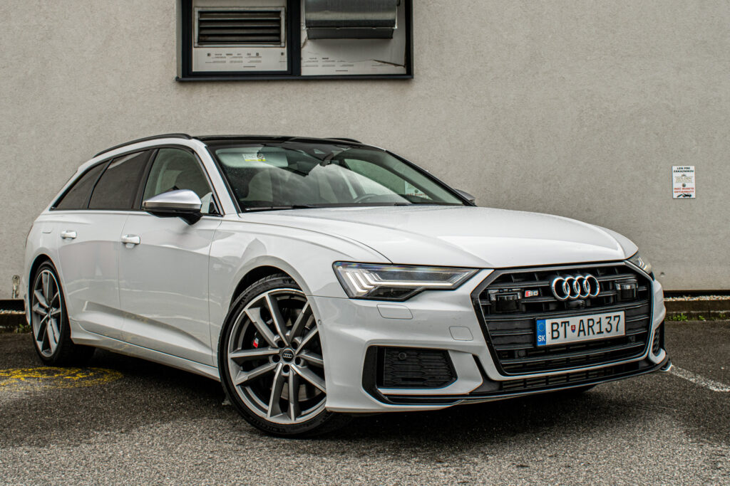 Audi S6 Avant
