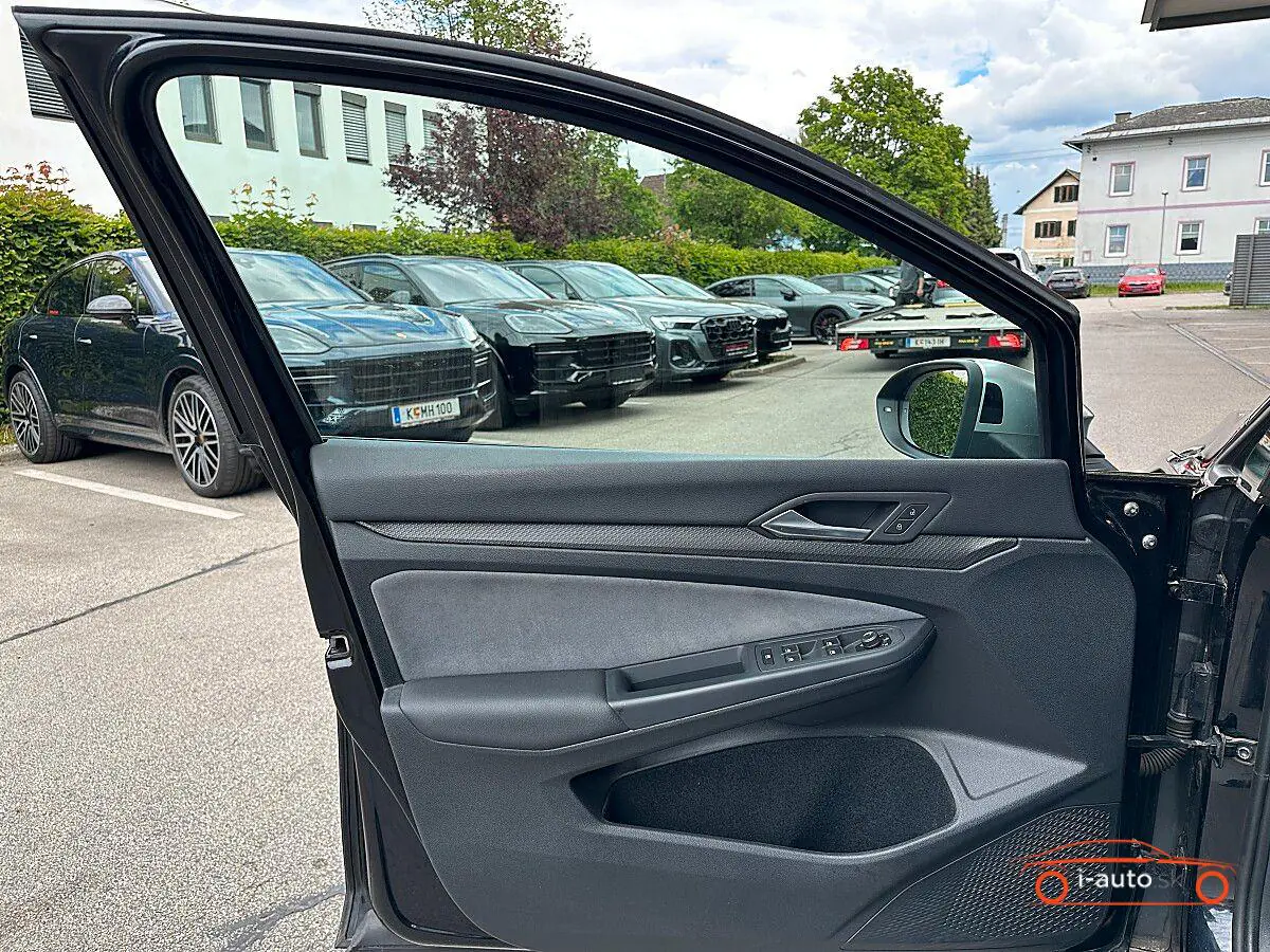 Volkswagen Golf 2022 na predaj – fotografia 29