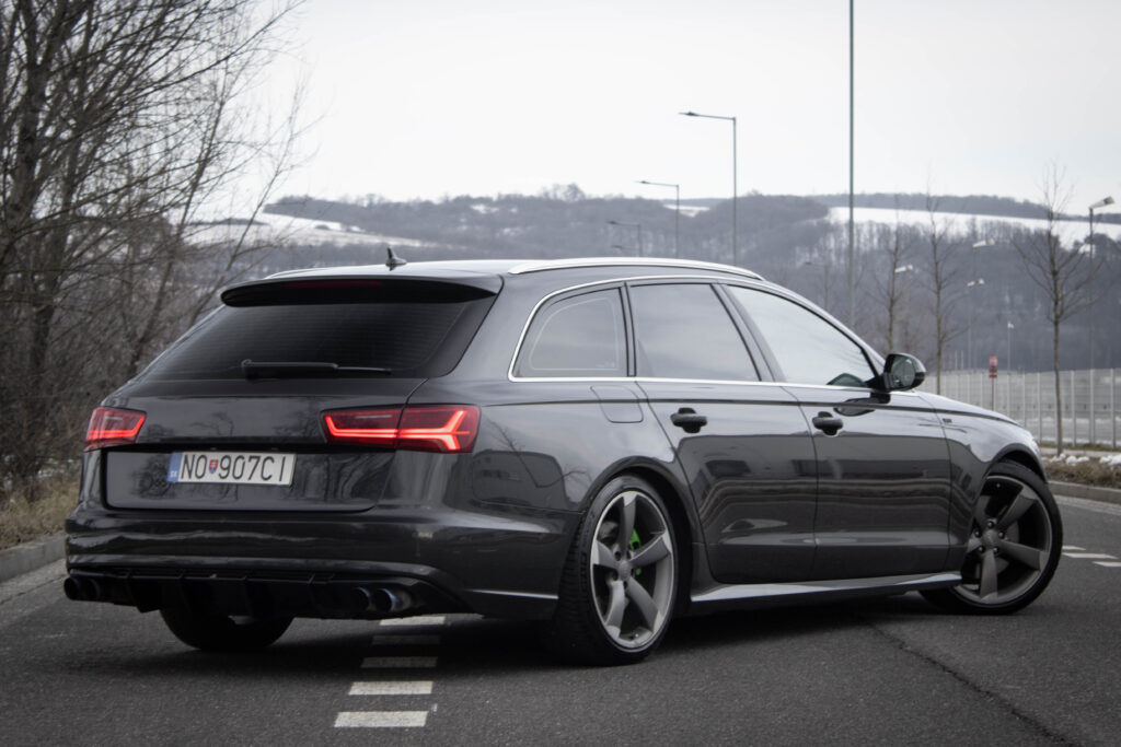 Audi A6 Avant