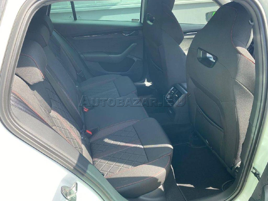 Škoda Octavia Combi 2.0 TDI DSG RS