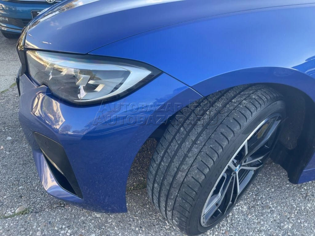 BMW rad 3 Touring 330d Touring xDrive A/T