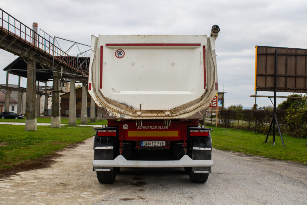 Schwarzmüller Iný model