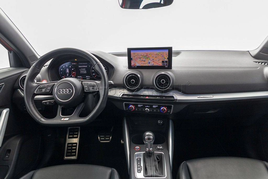 Audi Q2 SQ2 2.0 TFSI SQ2 quattro S tronic