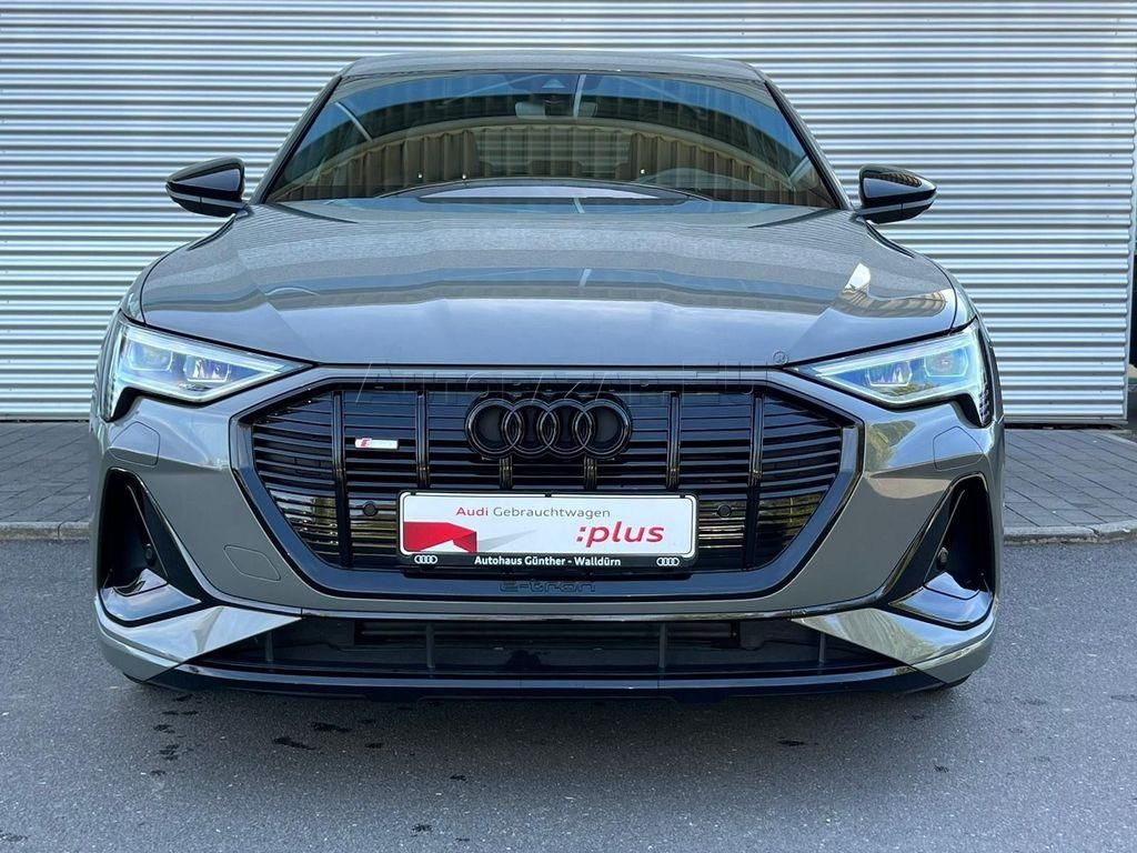 Audi e-tron 50 quattro Sportback S line