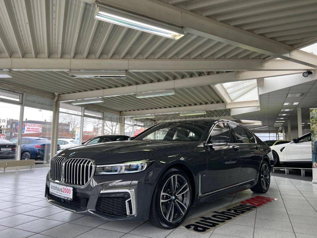 BMW Rad 7 750i xDrive A/T