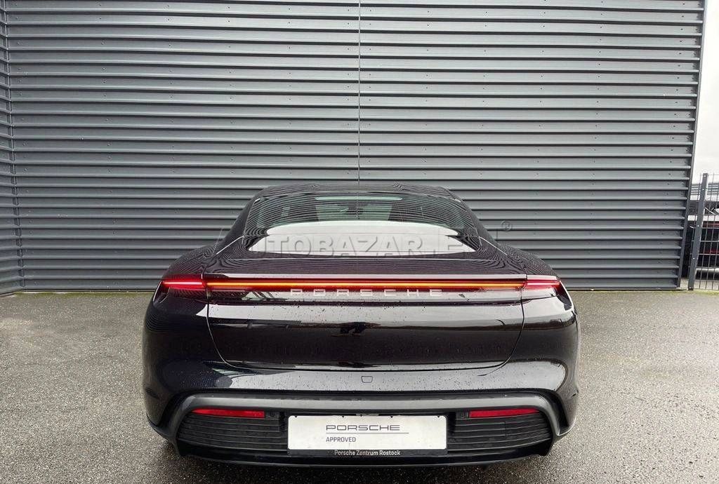 Porsche Taycan 4S