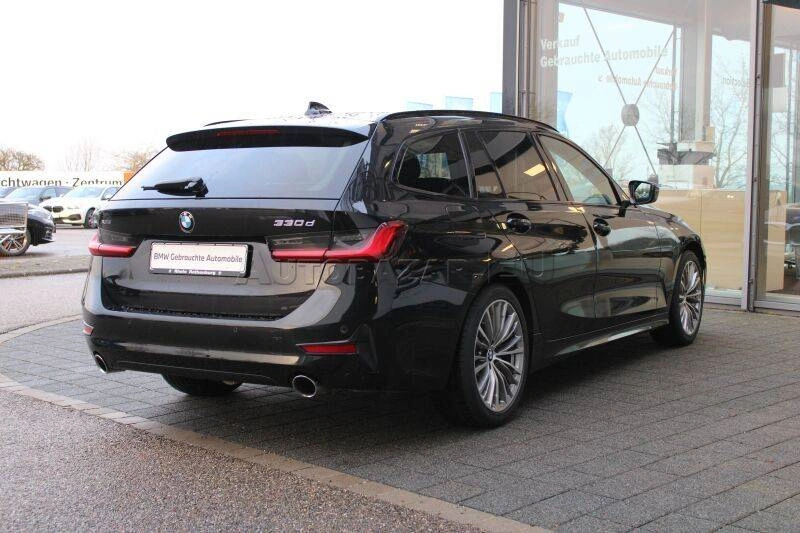 BMW Rad 3 Touring 330d  xDrive A/T