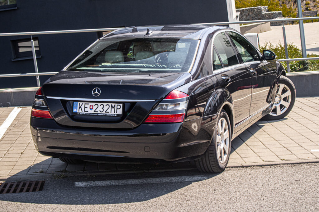 Mercedes S trieda