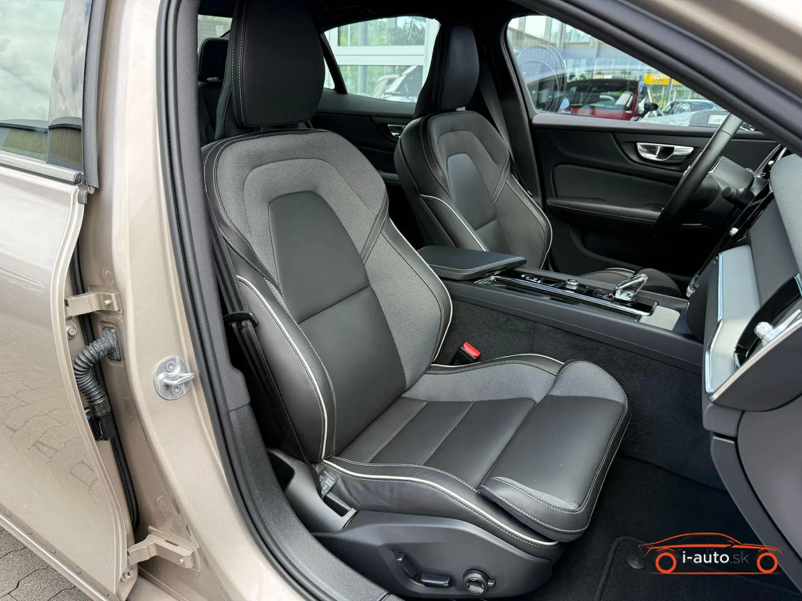 Volvo S60 2023 na predaj – fotografia 27