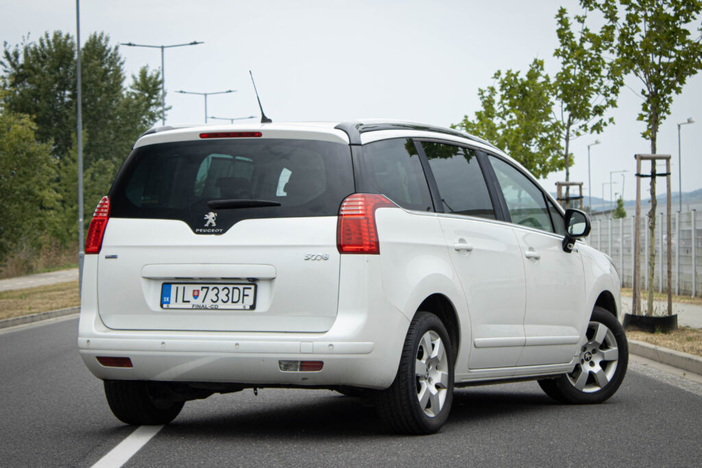 Peugeot 5008