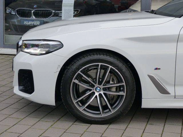 BMW Rad 5 Touring 540i mHEV xDrive A/T
