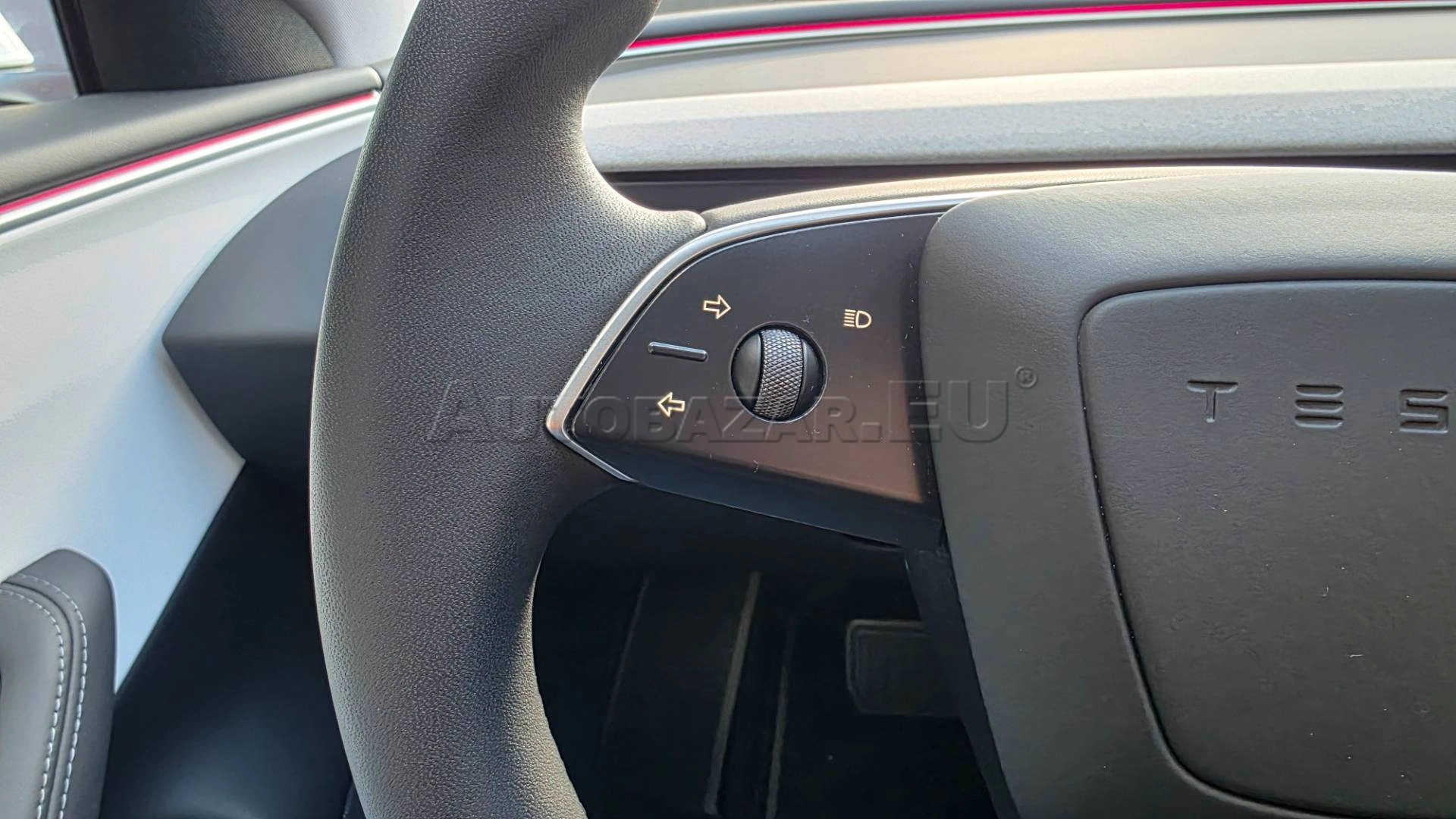 Tesla Model 3 2023 na predaj – fotografia 9