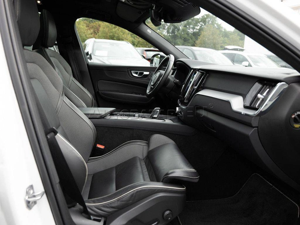 Volvo XC60 B4 R-Design AWD A/T