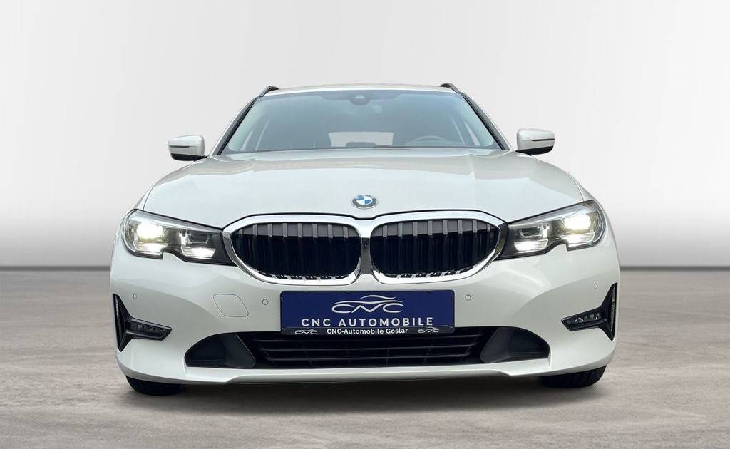 BMW Rad 3 Touring 320d mHEV  xDrive A/T