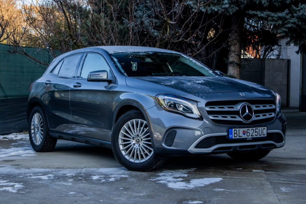 Mercedes-Benz GLA trieda