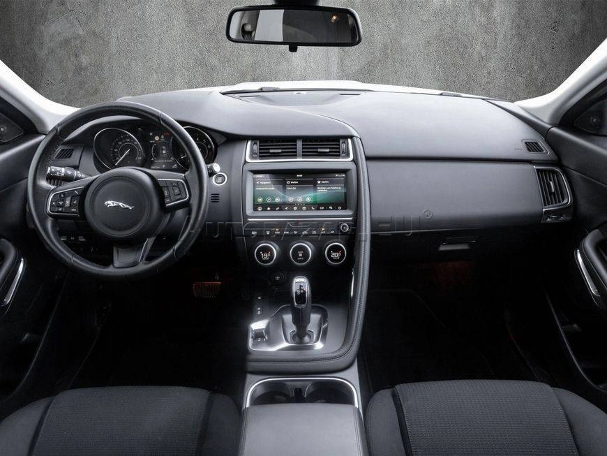 Jaguar E-Pace 2.0 I4 Standard AWD A/T