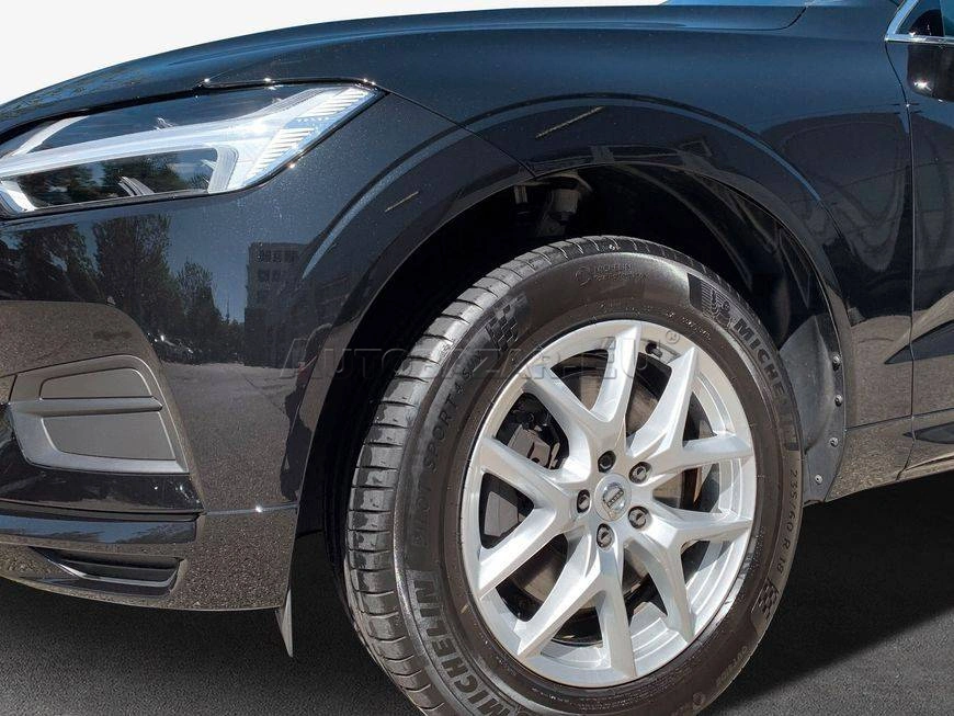 Volvo XC60 T4 Momentum Pro A/T