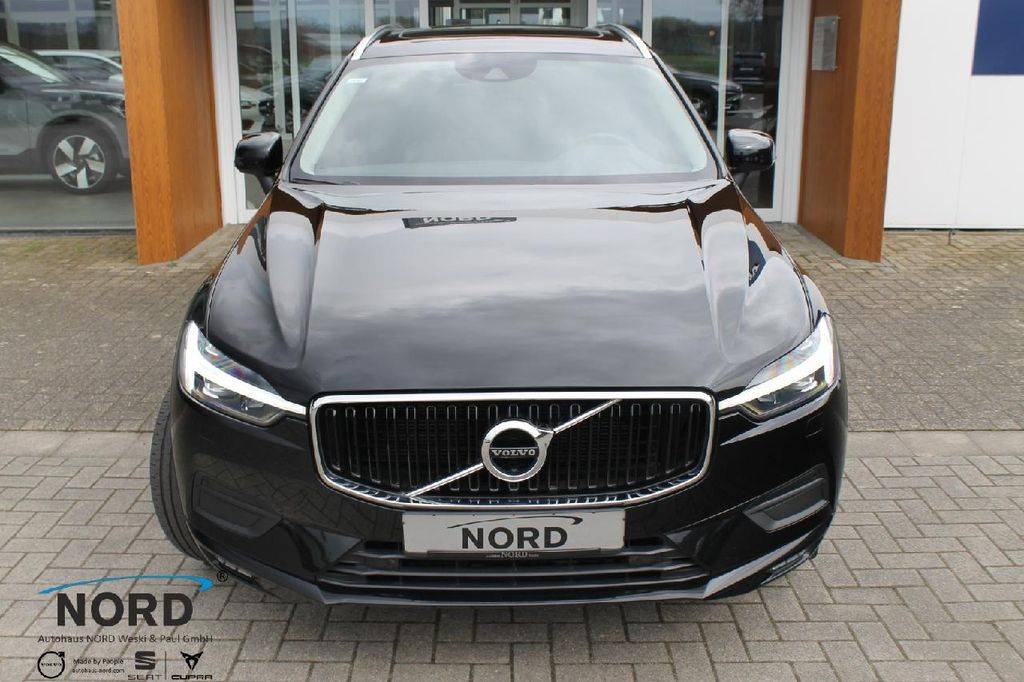 Volvo XC60 B4 Momentum Pro A/T