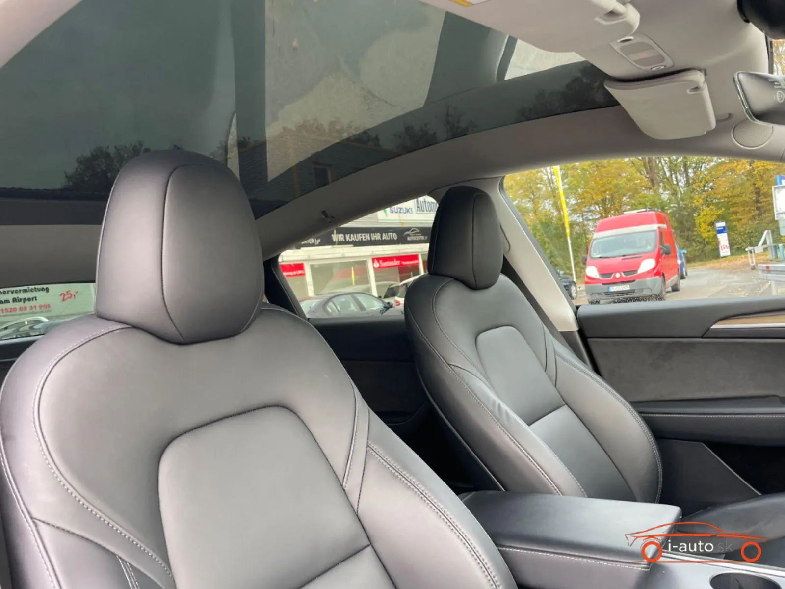Tesla Model Y 2023 na predaj – fotografia 11