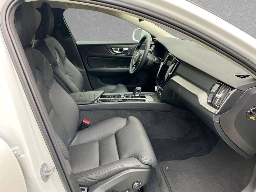 Volvo V60 B4 Core A/T