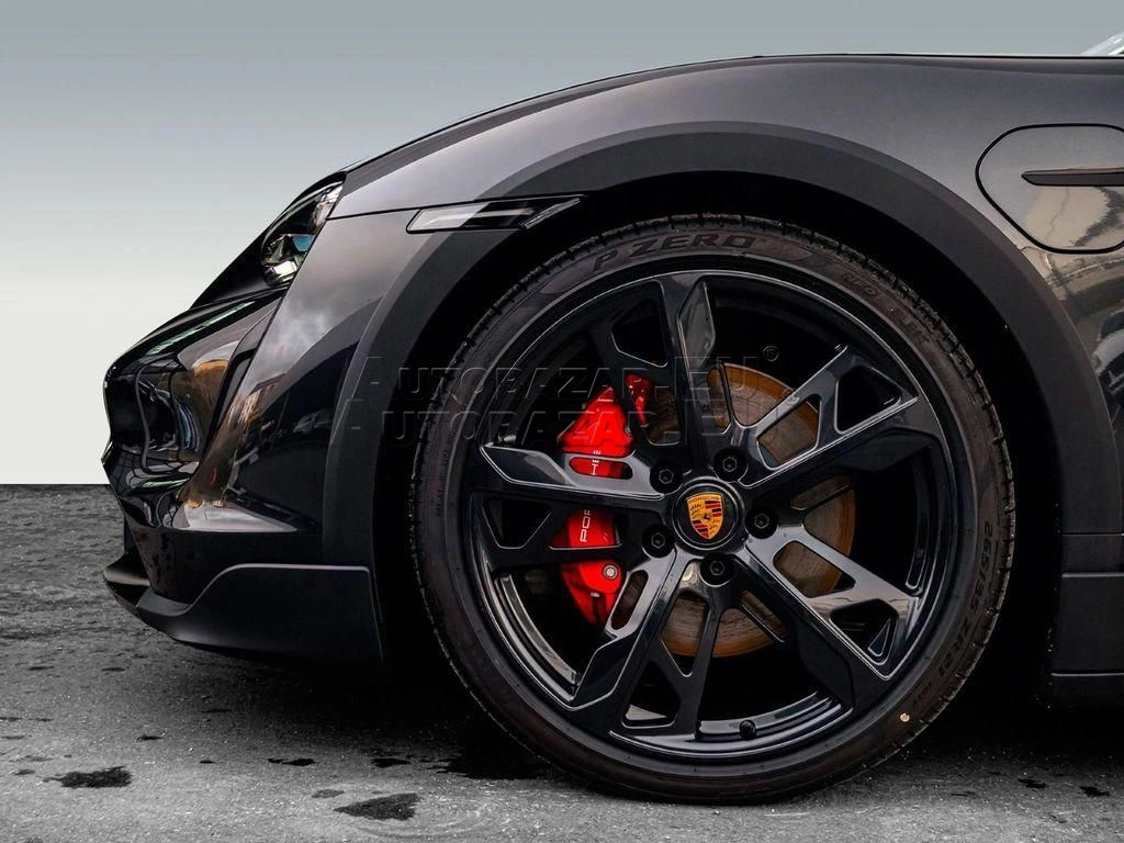 Porsche Taycan 4S Cross Turismo