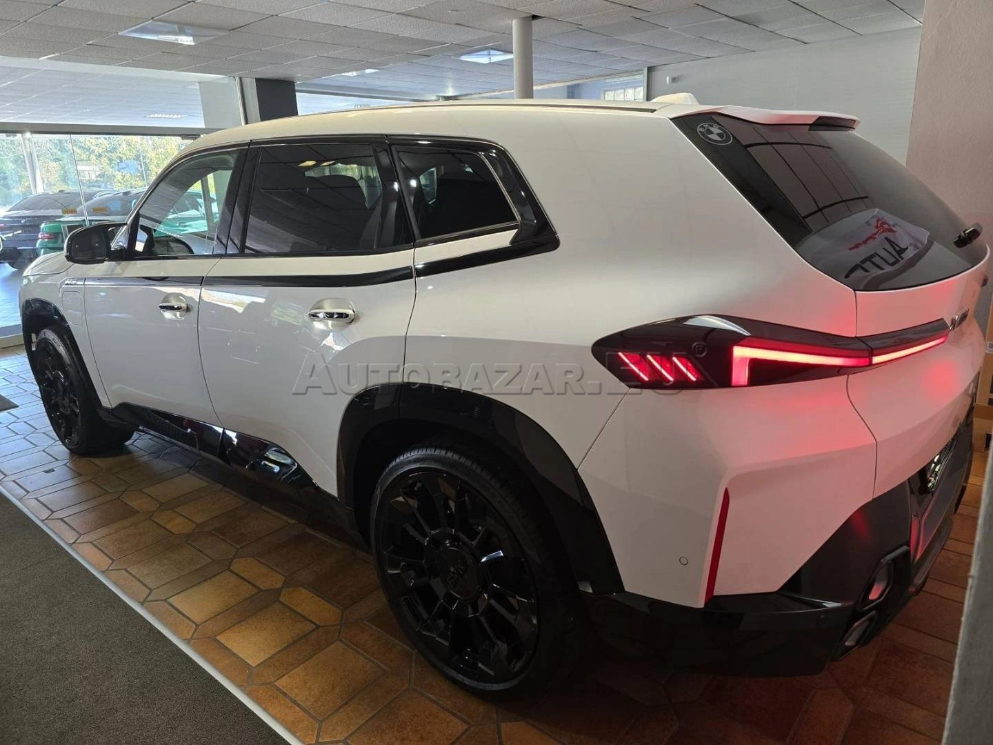 BMW XM 50e/ / TOP STAV / Plug-in/ 99 000€ NETTO/