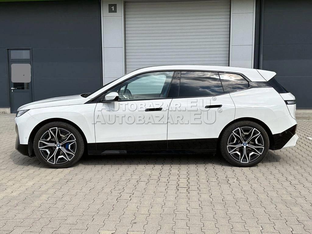 BMW iX XDrive40