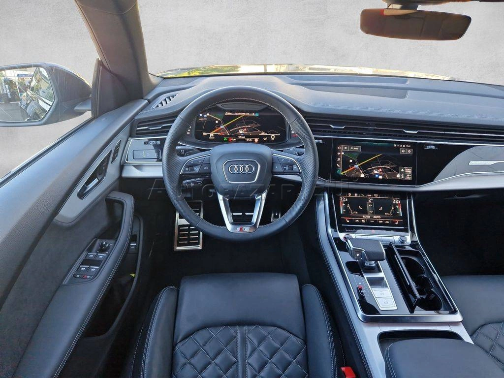 Audi Q8 SQ8 TFSI mHEV quattro tiptronic