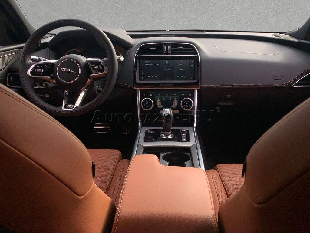 Jaguar XE 2.0D I4 D200 R-Dynamic Black A/T