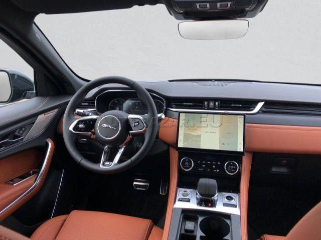 Jaguar F-Pace 3.0d I6 D300 MHEV R-Dynamic SE AWD A/T