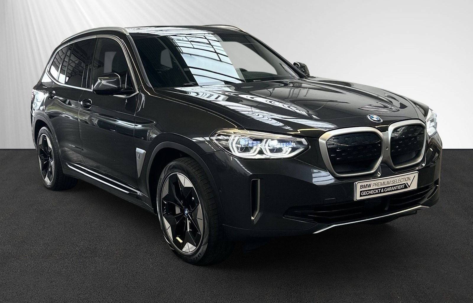 BMW iX3 A/T