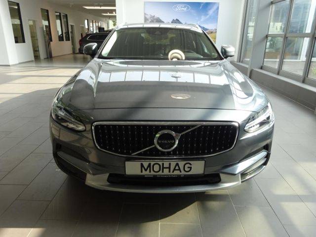Volvo V90 CC D5 2.0L Cross Country Pro AWD A/T