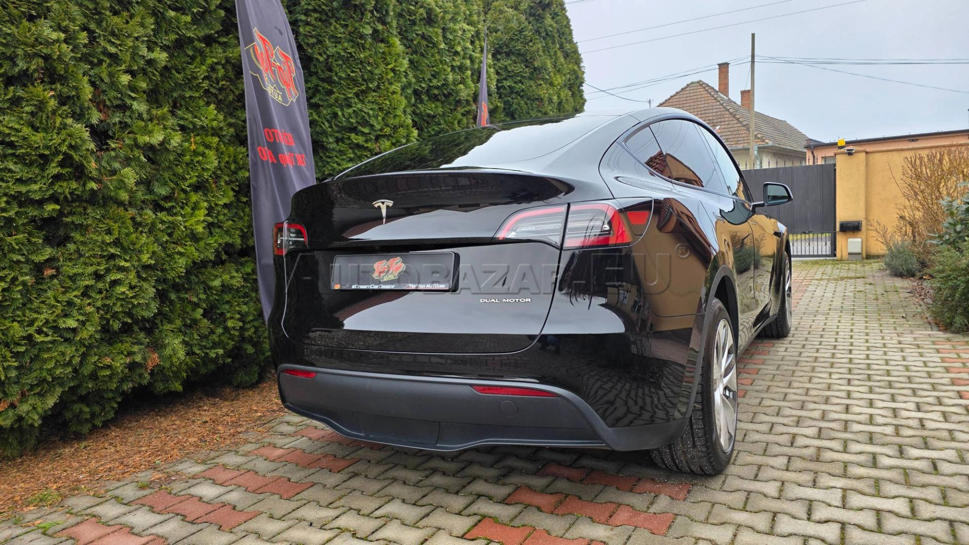 Tesla Model Y Long Range Dual Motor